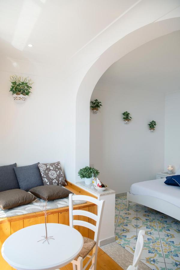 La Borragine Rooms Positano Exteriör bild